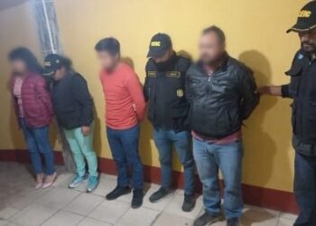 Investigadores detienen a presuntos extorsionistas en Chimaltenango