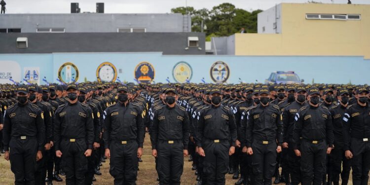 Se incrementa a 44 mil la fuerza policial