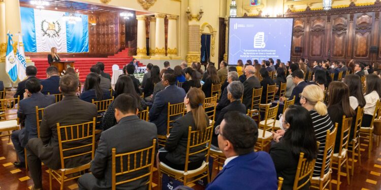 Trámite de Certificación de Tiempo de Servicio se moderniza por medio del portal CEO