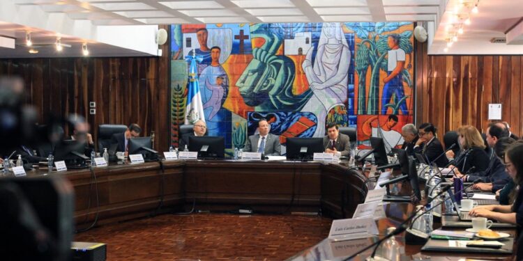 Misión técnica del FMI llega a Guatemala para revisar Artículo IV