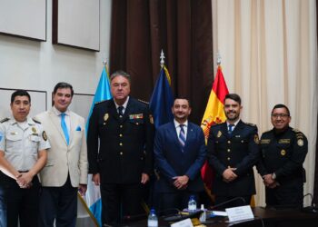 Guatemala y España fortalecen acercamiento para brindar capacitaciones a personal policial