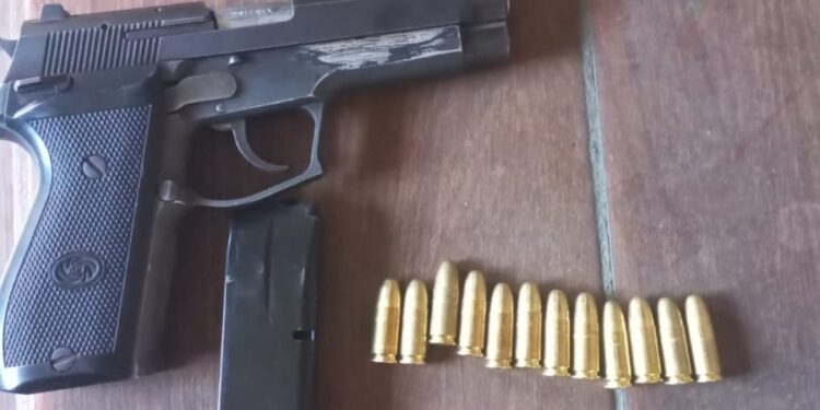 Implicados en asesinato de familia son puestos a disposición