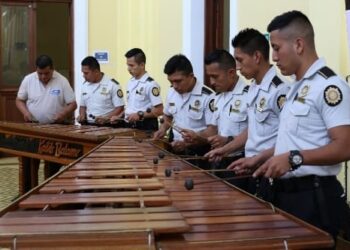 Mingob conmemora Día de la Marimba con la agrupación Kaibil Balam