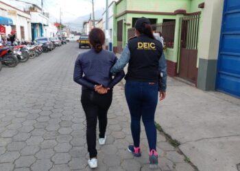 Capturan a 13 personas por ofrecer premios y plazas laborales a cambio de dinero