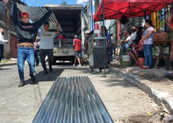 Apoyan a familias afectadas por incendio en zona 7