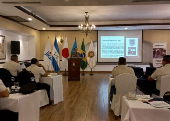 Especialistas internacionales de Policía Comunitaria comparten experiencias