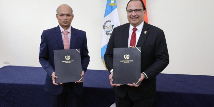 Minex firma Convenio Administrativo de Donación de Vehículos del Gobierno de la India