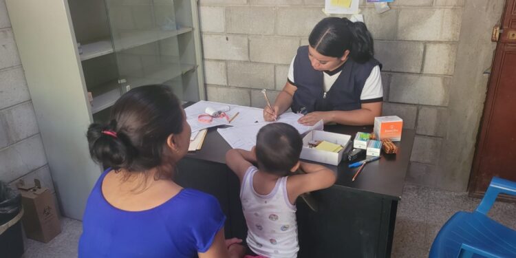 Niñez chiquimulteca recibe atención para proteger su nutrición
