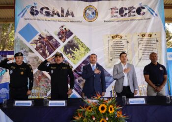 Curso antinarcótico busca identificar y destruir sustancias químicas