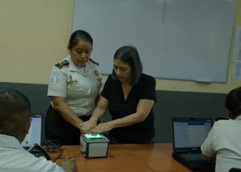 Gabinete criminalístico fortalece conocimientos de investigadores policiales