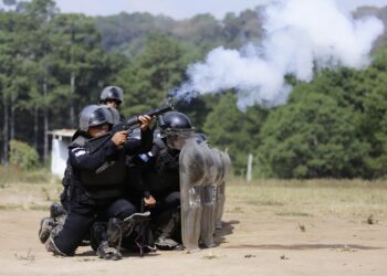 Agentes de fuerzas especiales refuerzan y actualizan protocolos de actuación