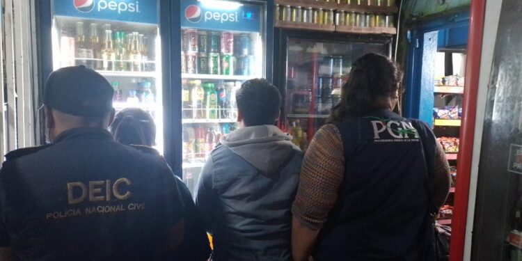 Capturan a 3 personas por delitos de explotación sexual y laboral