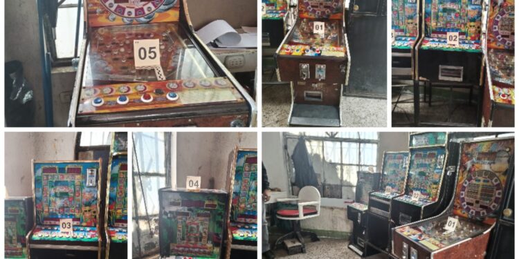 Agentes de Delitos Patrimoniales decomisan tragamonedas