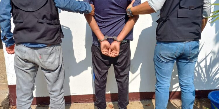 Especialistas antipandillas incautan más Q11 mil