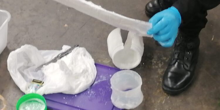 Incautan cocaína en encomienda con destinado a Estados Unidos