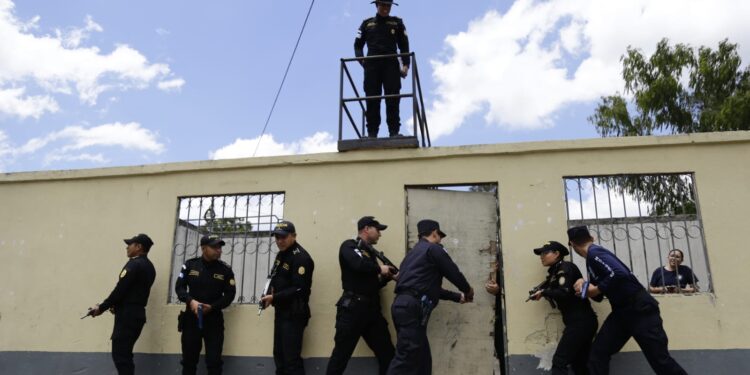 Desarrollan ejercicios sobre diferentes intervenciones policiales