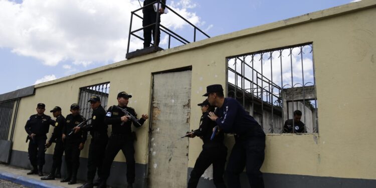 Desarrollan ejercicios sobre diferentes intervenciones policiales