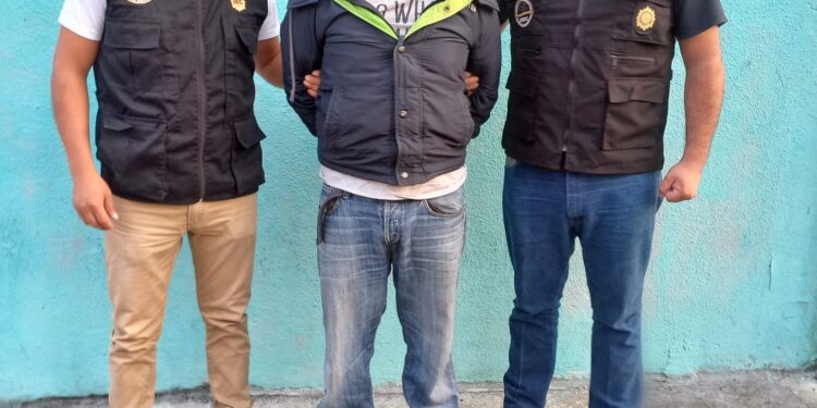 Capturan a implicado en la muerte de una mujer