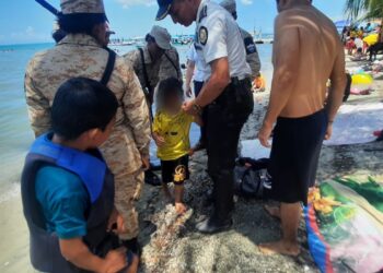 La PNC auxilia a menor de 3 años en El Progreso y rescata a otro en Izabal