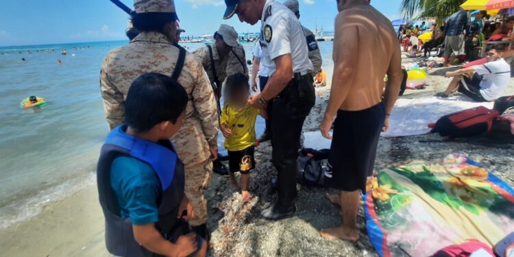 La PNC auxilia a menor de 3 años en El Progreso y rescata a otro en Izabal