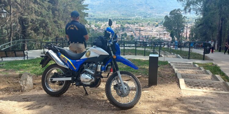 Disetur protege, asiste y orienta a turistas durante la Semana Santa