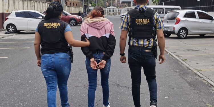 Dipanda captura y notifica a personas por diversos delitos en distintos departamentos