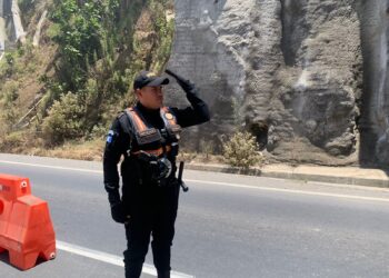 Agentes policiales fortalecen capacidades por medio del idioma inglés