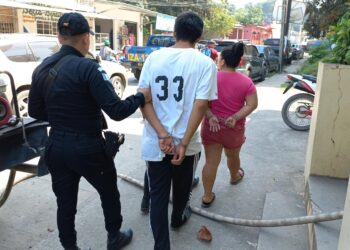 Pandilleros capturados cuando trasladaban armas y drogas en Izabal