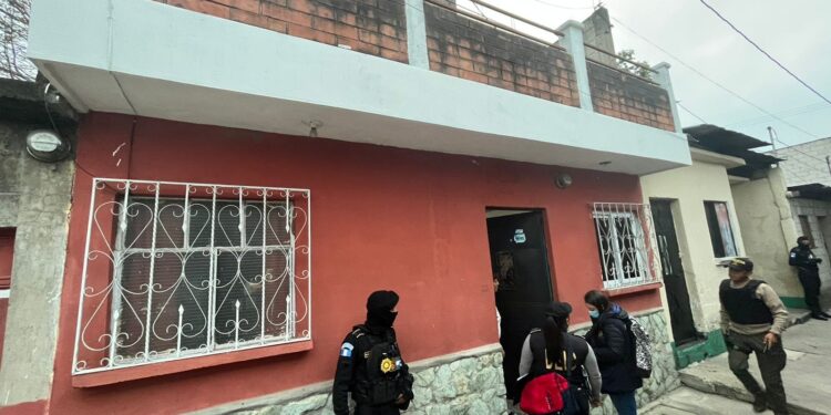 Investigadores desarrollan allanamientos contra banda vinculada al robo de residencias