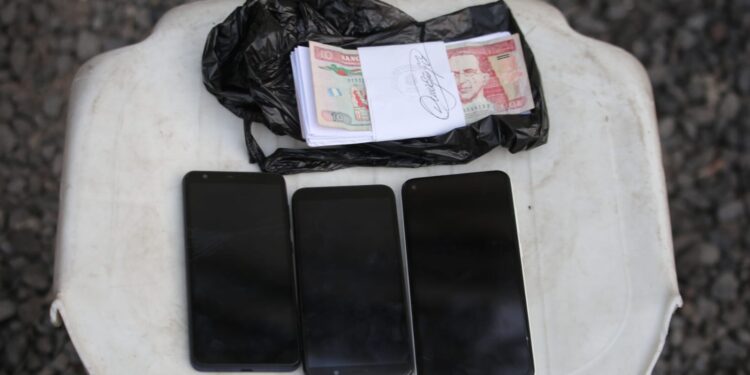 Pandillera capturada cuando recibía supuesto pago de extorsión