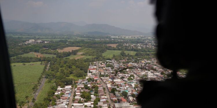 Operativos aéreos y terrestres refuerzan seguridad ciudadana en Semana Santa