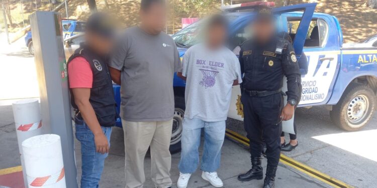 Presuntos sicarios son detenidos por investigadores de Delitos contra la Vida