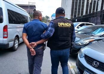 Aprehenden a dos personas en Antigua Guatemala y en la ciudad capital