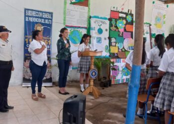 Juramentan a Comisión de Estudiantil de Prevención en San Sebastián, Retalhuleu