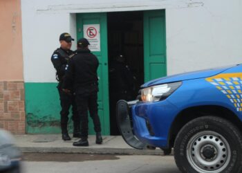 Investigadores desarrollan allanamientos en contra de la pornografía infantil