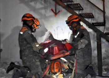 Rescatistas Militares participan en entrenamiento de Búsqueda y Rescate en Estructuras Colapsadas (BREC), impartido por Bomberos Municipales.