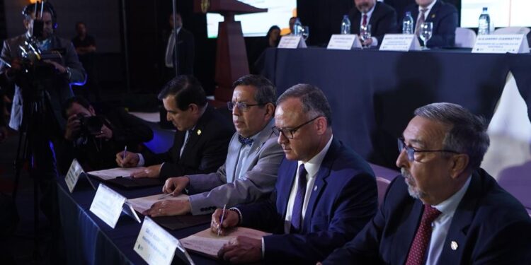 Convenio interinstitucional fortalece apoyo policial en aduanas y fronteras