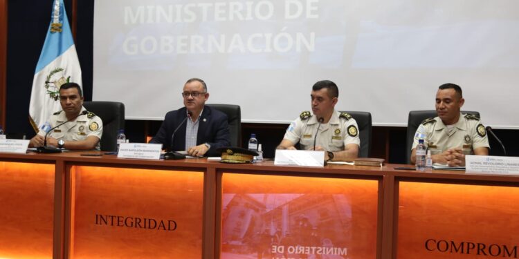 Autoridades consolidan profesionalización integral del personal policial