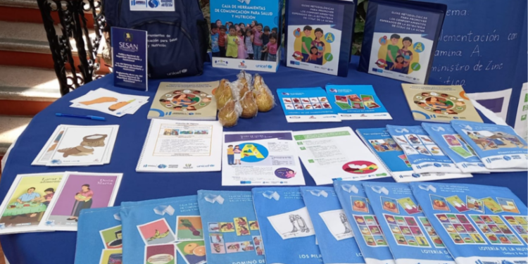 Madres de familia de Santa Elena Barillas y Villa Canales aprenden sobre los pilares de la SAN