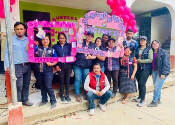 Fomentan lactancia materna para prevenir la desnutrición en Santa Bárbara, Huehuetenango