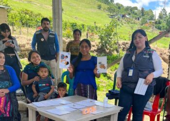 Monitorean atención de menores con desnutrición aguda en Santa Bárbara, Huehuetenango