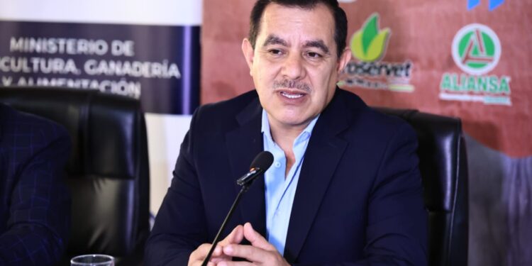 MAGA y sector ganadero guatemalteco impulsan mejoramiento genético