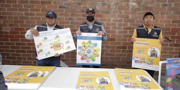 Sacatepéquez: encuentro entre productores agrícolas y padres de familia para promover alimentación saludable