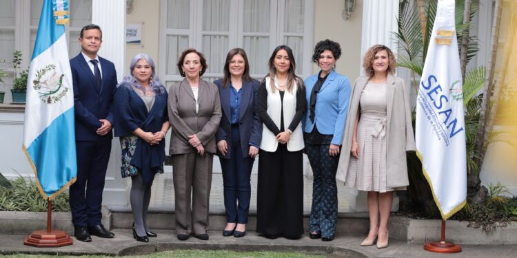 Autoridades de la SESAN realizan reunión de transición gubernamental