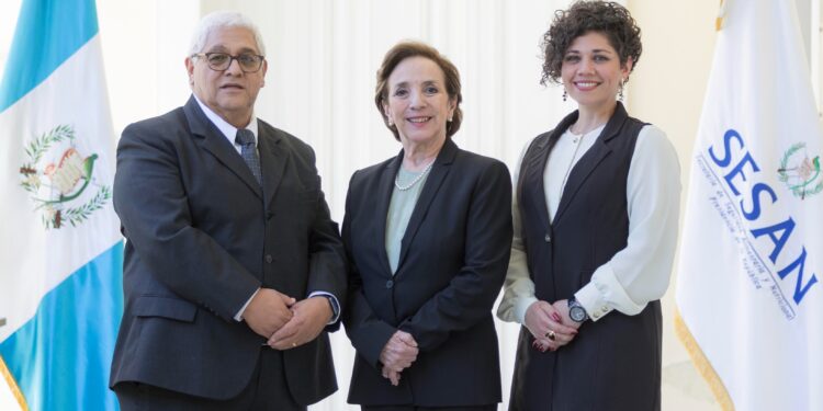 Asumen nuevas autoridades de la SESAN