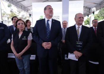 Gobierno participa en la presentación del segundo campamento de Nutrimóviles de Castillo Hermanos