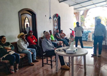 Agricultores de Jutiapa aprenden sobre bancos comunales de semilla