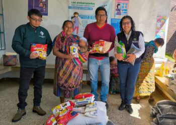 Asistencia alimentaria llega a niños de Santa Cruz Balanyá y Pochuta
