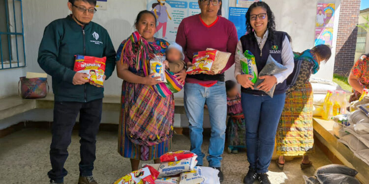 Asistencia alimentaria llega a niños de Santa Cruz Balanyá y Pochuta