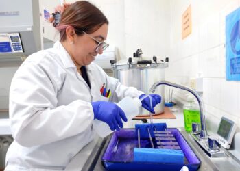 Laboratorio tiene insumos para hacer 83 millones de pruebas